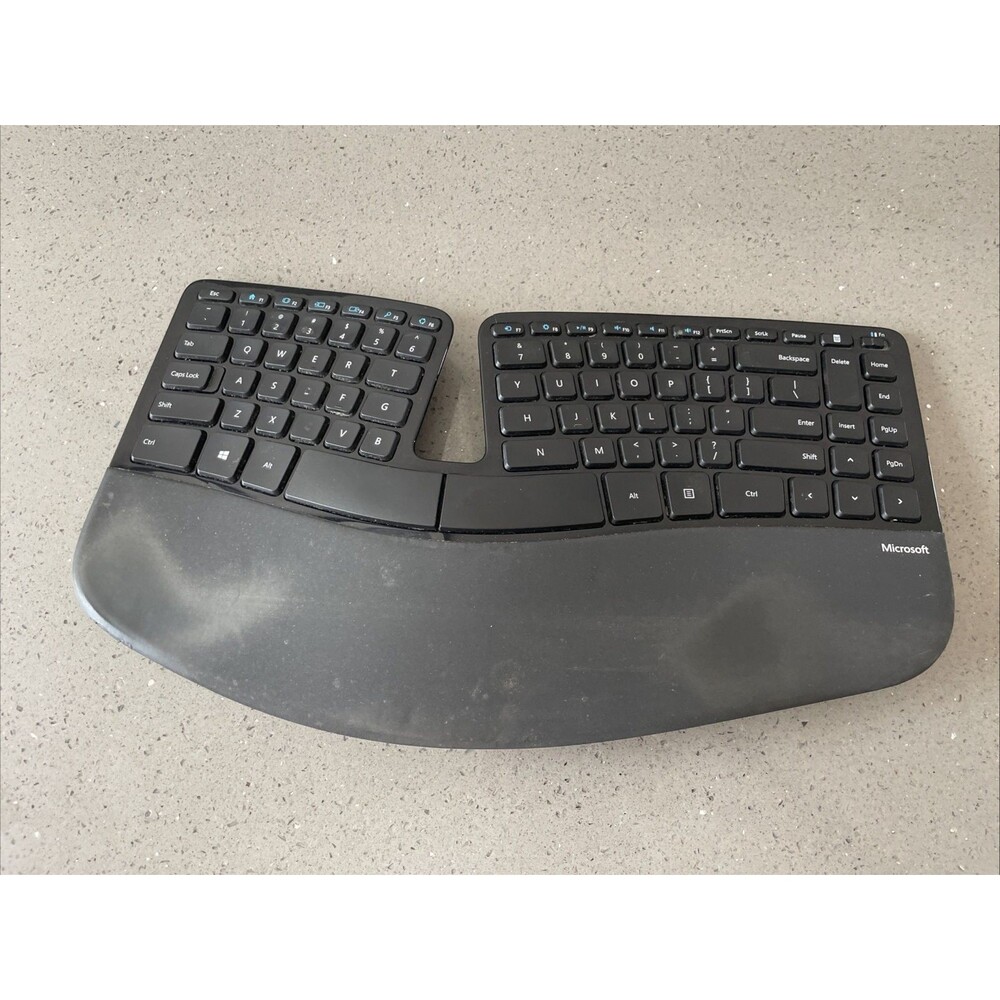 Microsoft Sculpt Ergonomic Wireless Keyboard and Number Pad Model 1559 UNTESTED